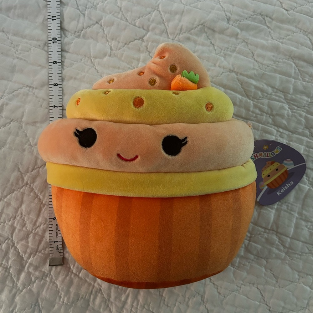 Carrot cake cupcake squishmallow